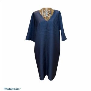 Libé Workshop Black Textured  V-Neck Dress Small